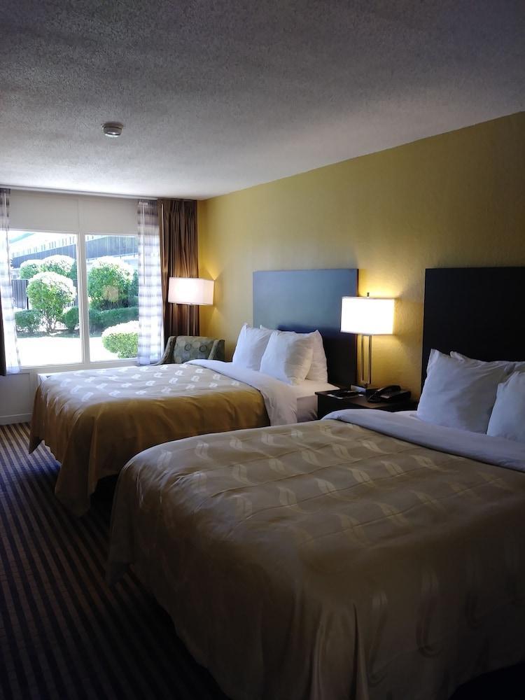 Quality Inn & Suites Laurel Exterior photo