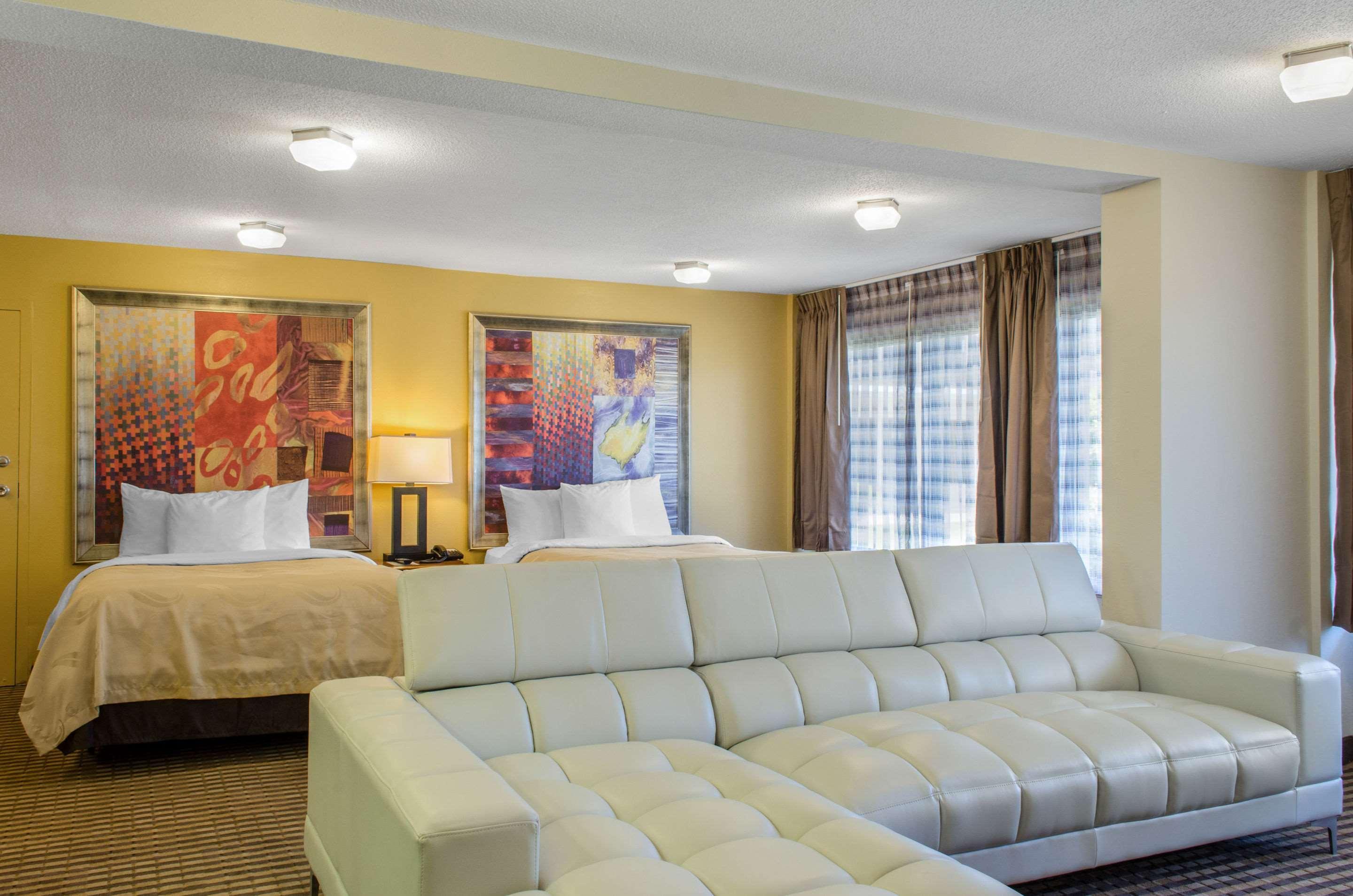 Quality Inn & Suites Laurel Exterior photo